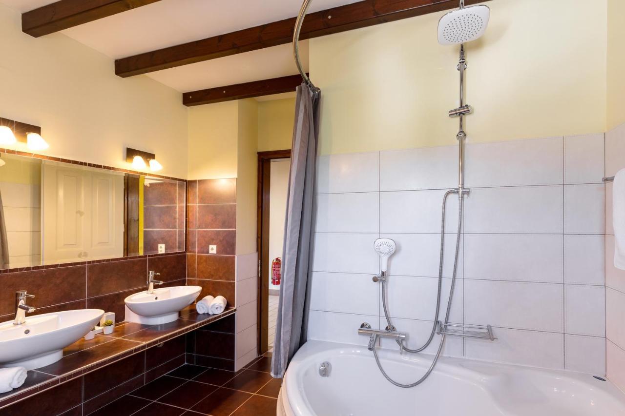 Villa St Nicholas House With Private Heated Pool Dassia  Buitenkant foto
